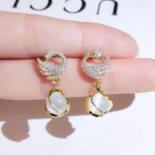 Gold_Graceful_Swan_Pearl_Drop_Earrings_For_Women